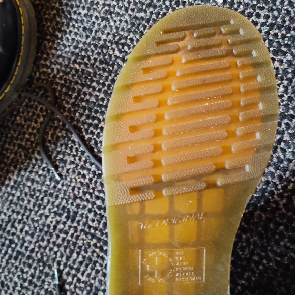 Dr Martens 1460 Smooth Leather Lace Up Boot - Picture 2 of 7